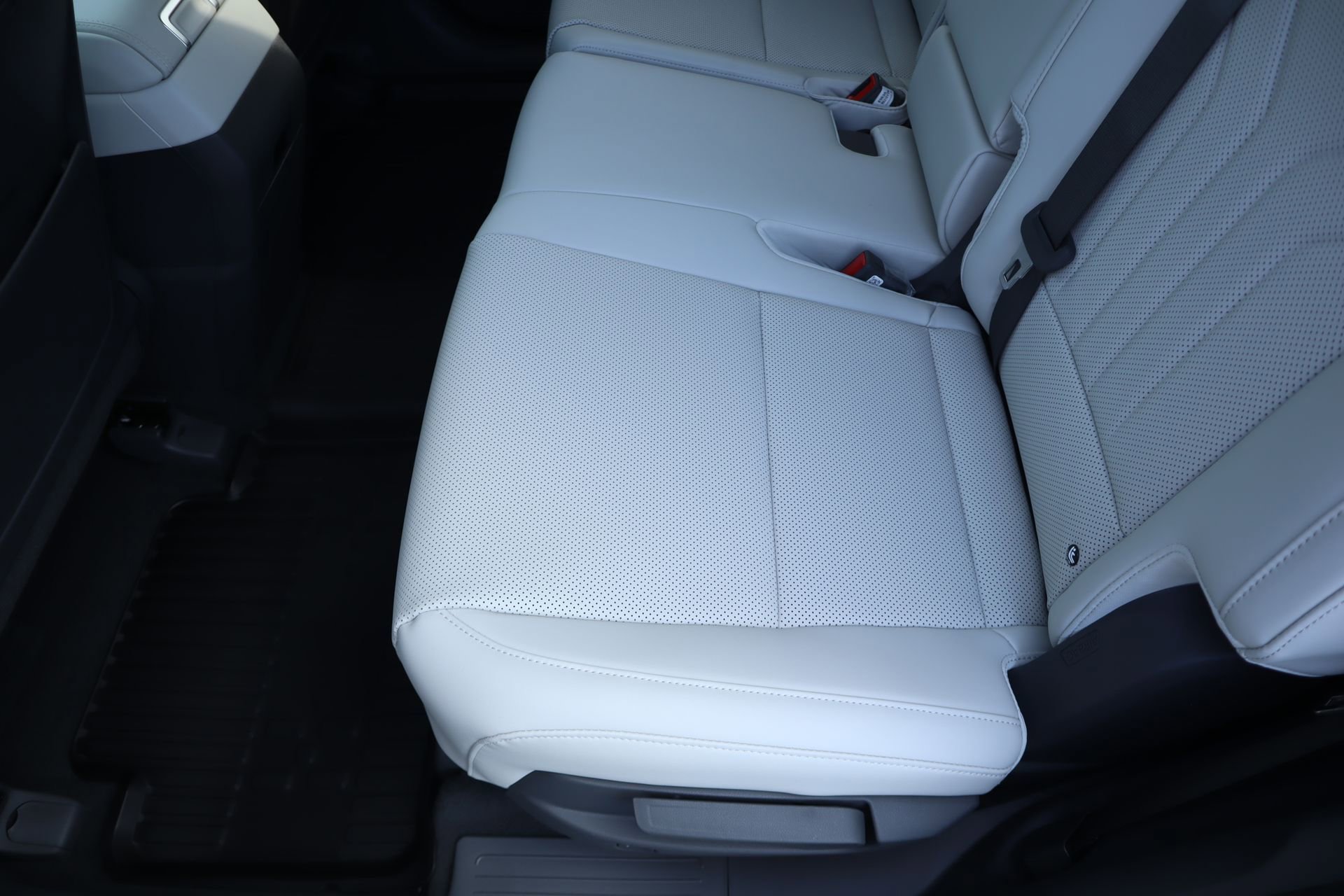 New 2026 Hyundai Santa Fe SEL image 18