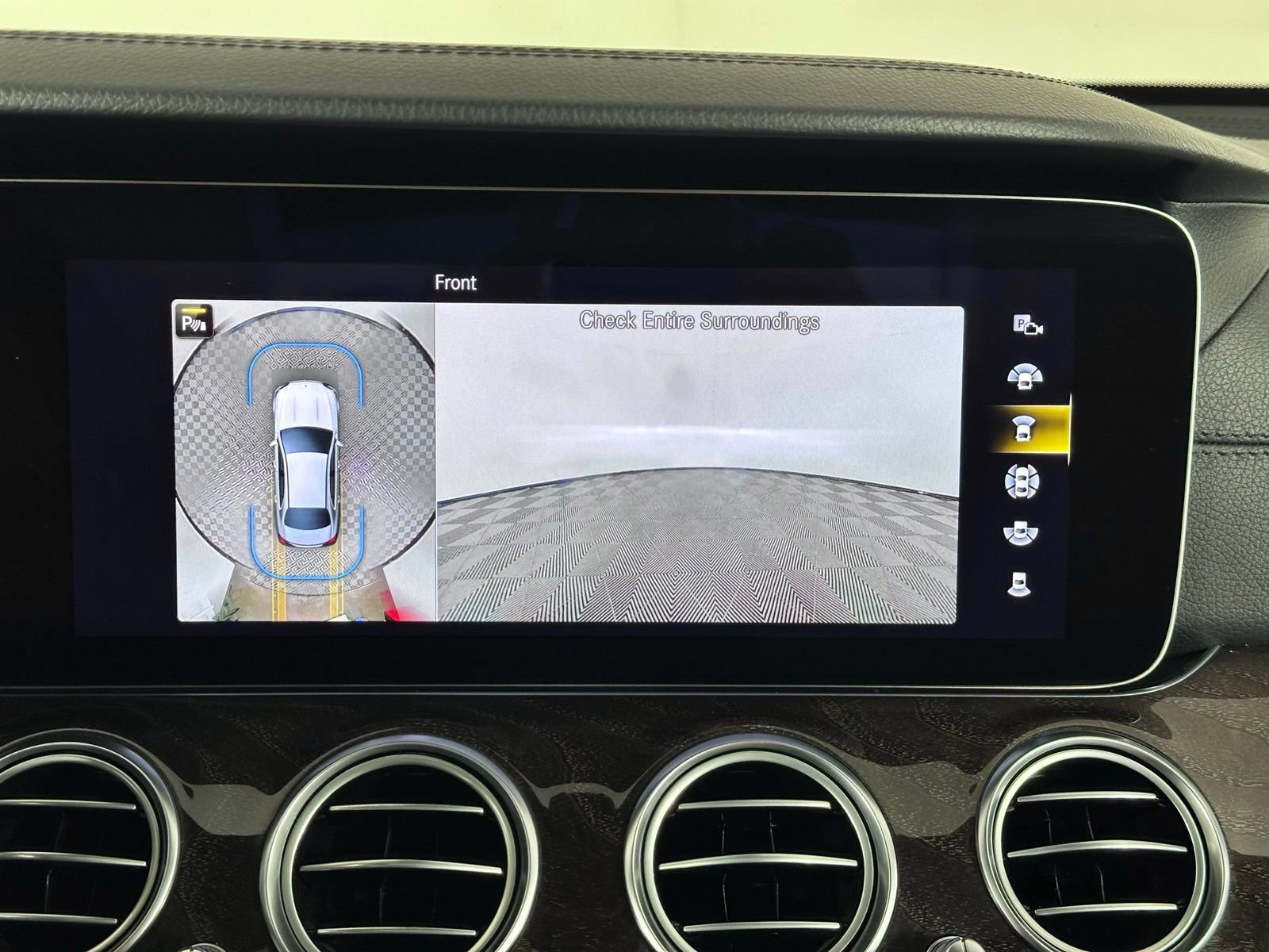 Used 2022 Mercedes-Benz E 53 AMG 4MATIC Sedan image 44