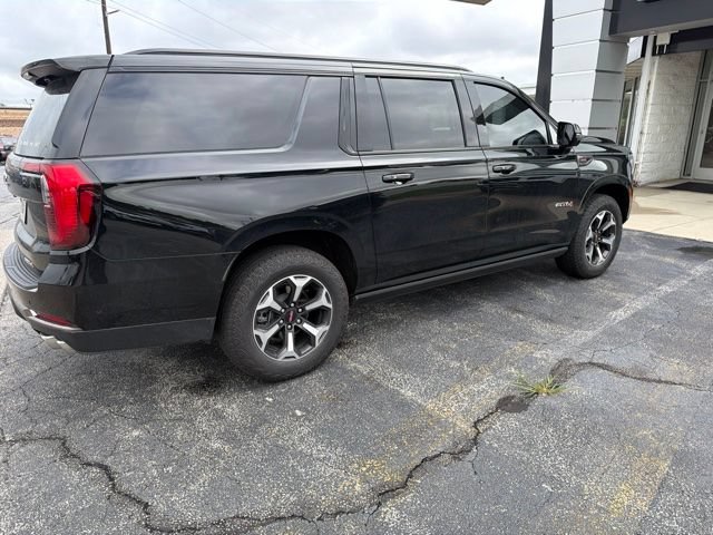 Used 2025 GMC Yukon XL AT4 Ultimate AWD/4WD image 5