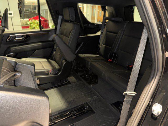 Used 2025 Chevrolet Tahoe High Country image 26