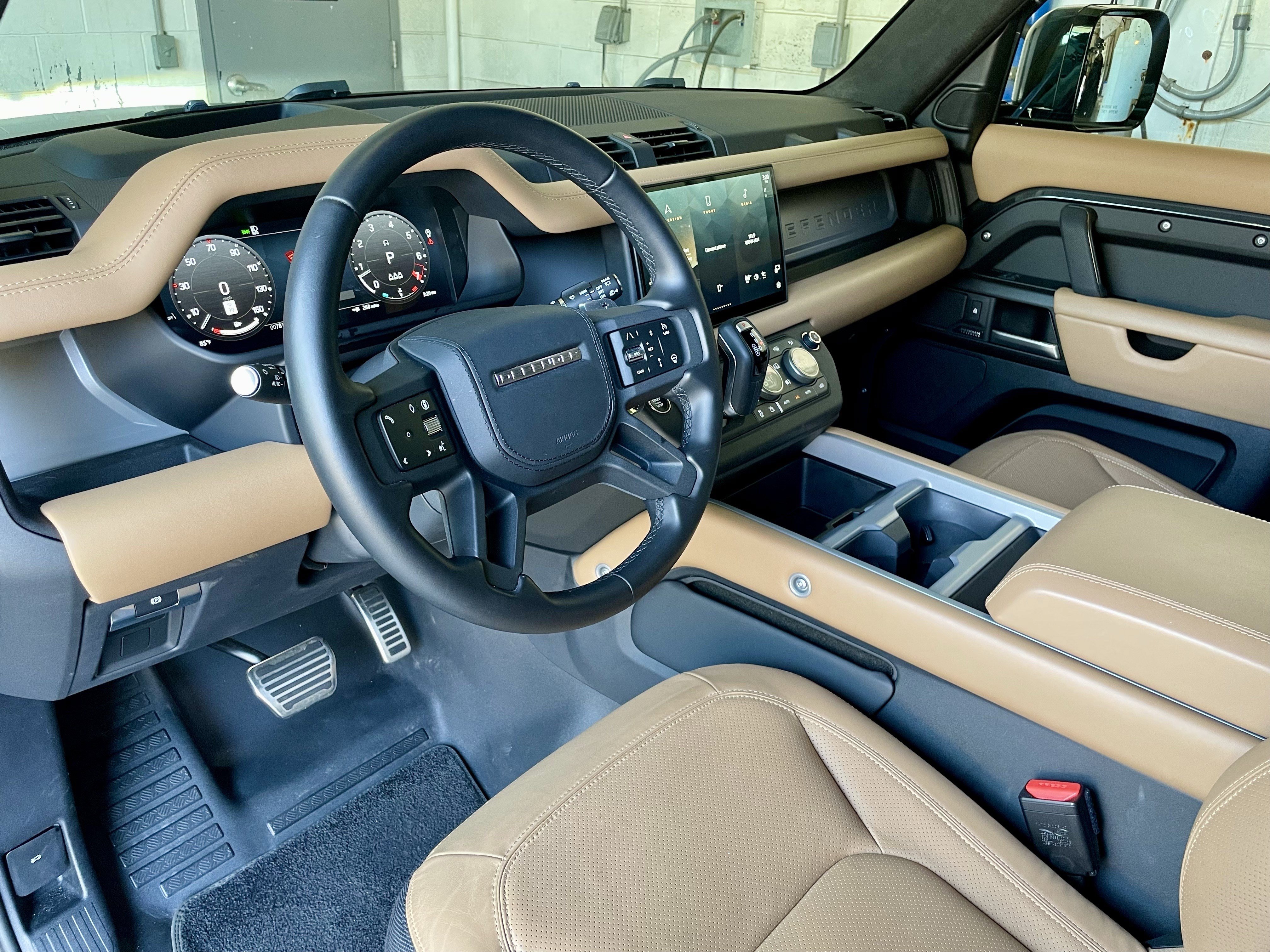 Certified 2025 Land Rover Defender 110 V8 AWD/4WD image 13