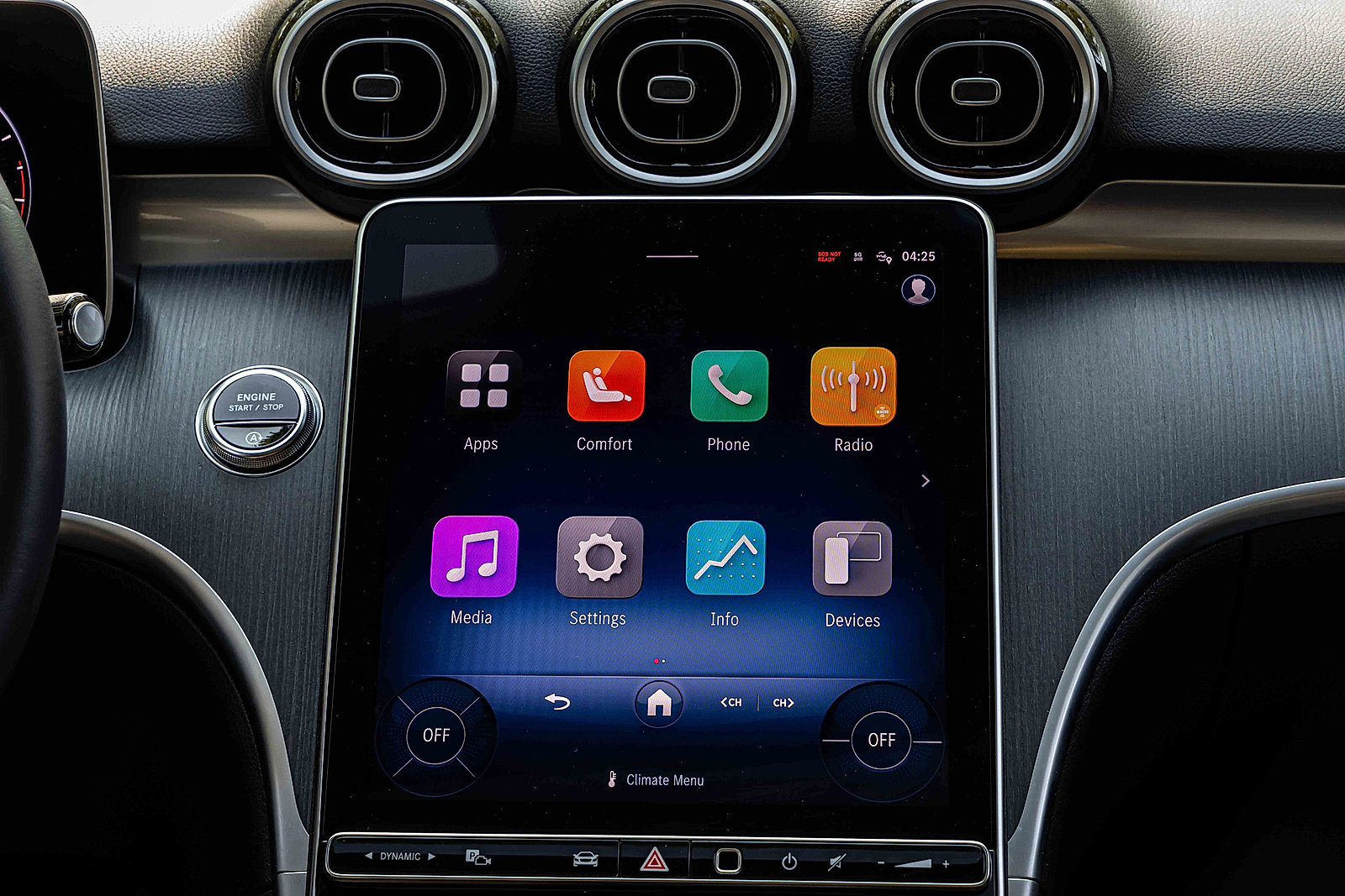 Used 2025 Mercedes-Benz C 300 4MATIC Sedan image 11