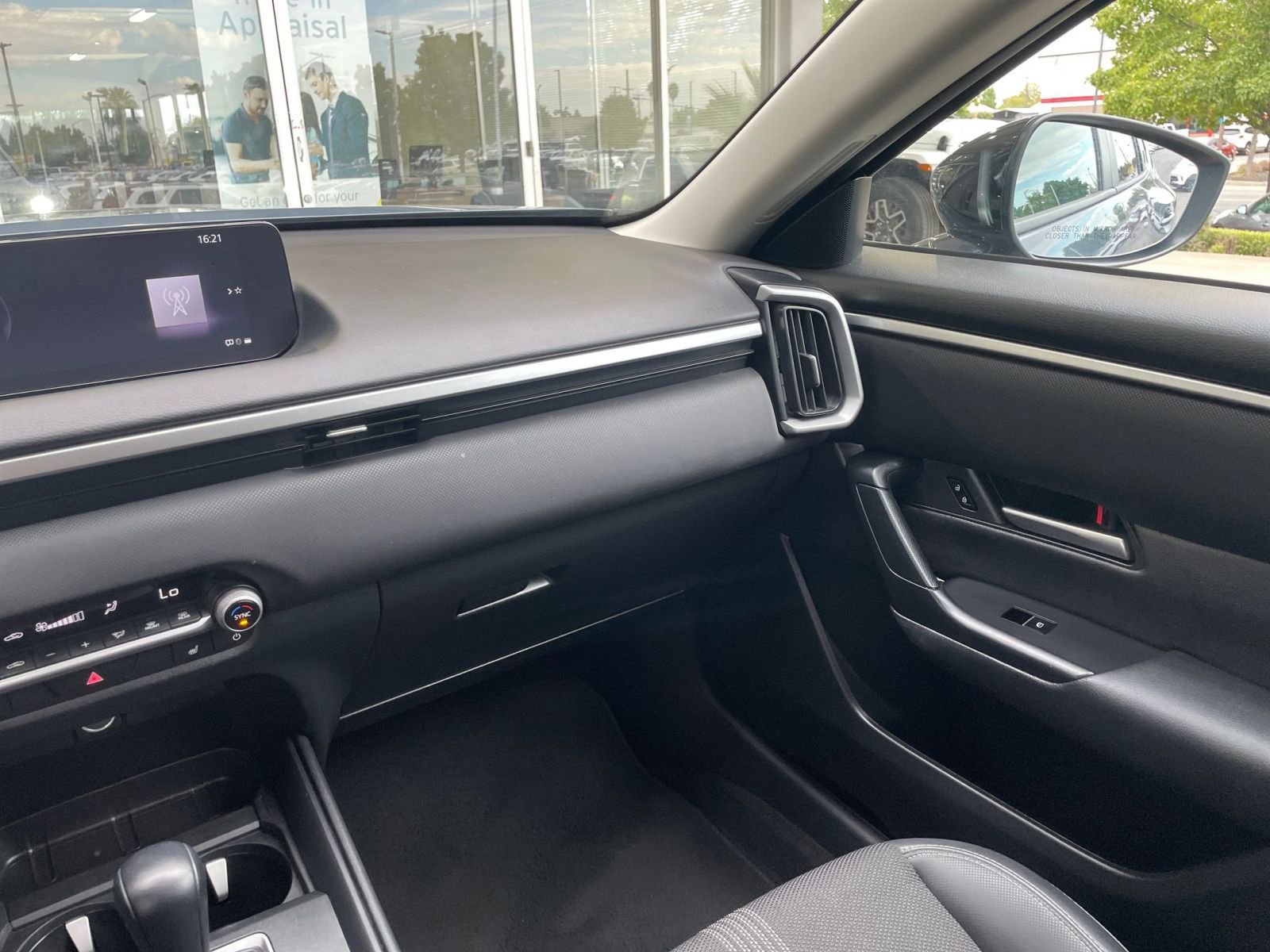 Used 2025 MAZDA CX-50 AWD 2.5 S w/ Preferred Package image 35