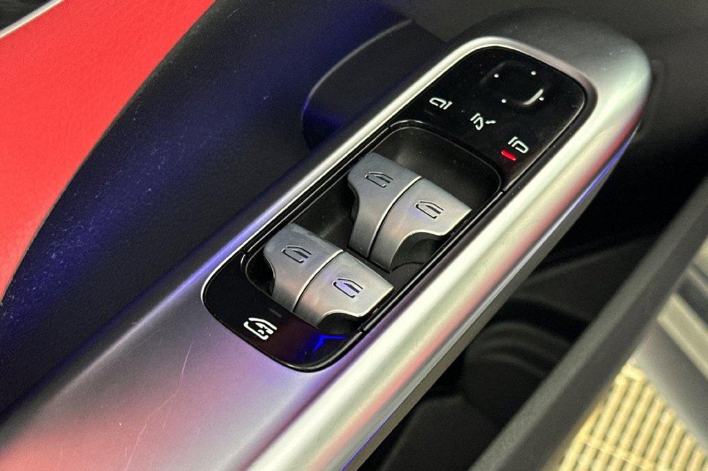 Used 2022 Mercedes-Benz C 300 Sedan image 12