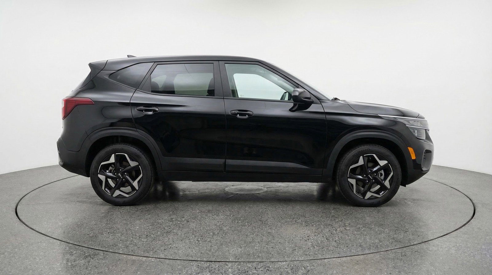 Used 2025 Kia Seltos S FWD image 11