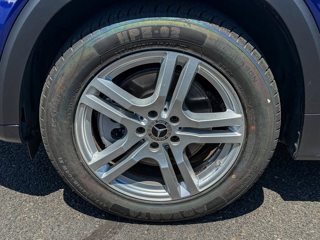 Certified 2022 Mercedes-Benz GLB 250 4MATIC image 11
