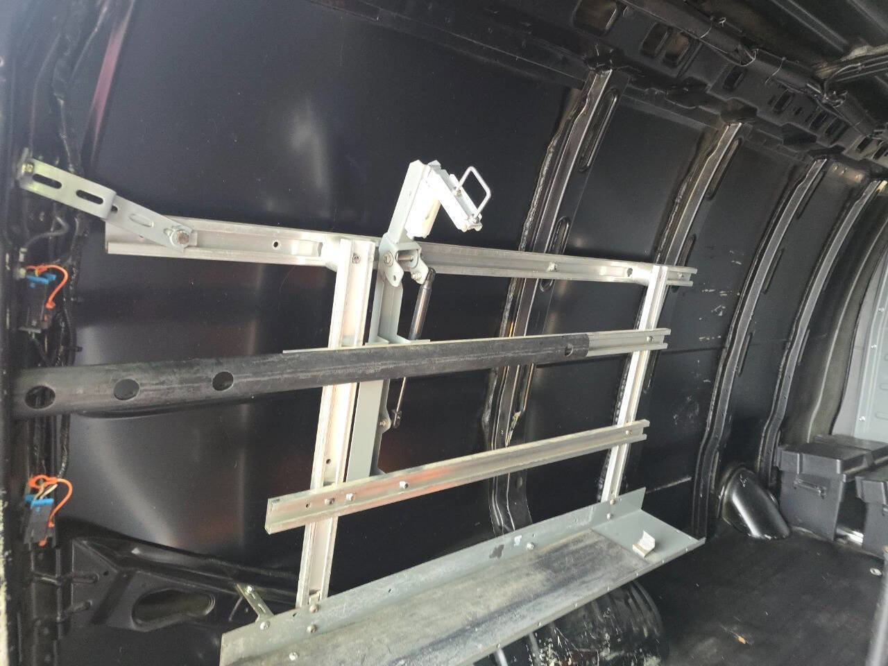 Used 2018 Chevrolet Express 2500 w/ Driver Convenience Package RWD image 25