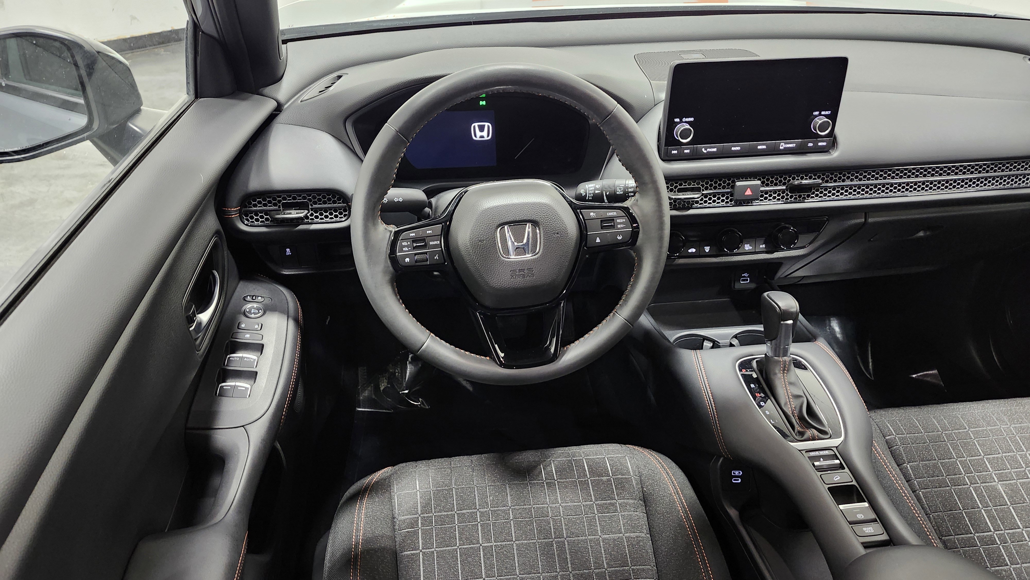 Used 2024 Honda HR-V Sport image 25