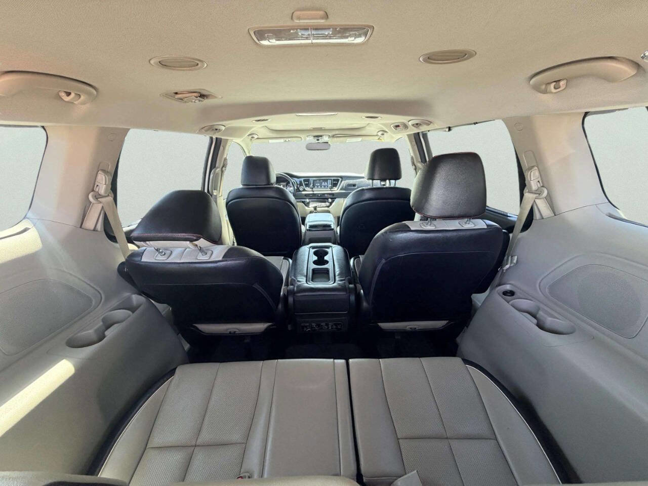 Used 2019 Kia Sedona EX w/ EX Premium Package FWD image 9