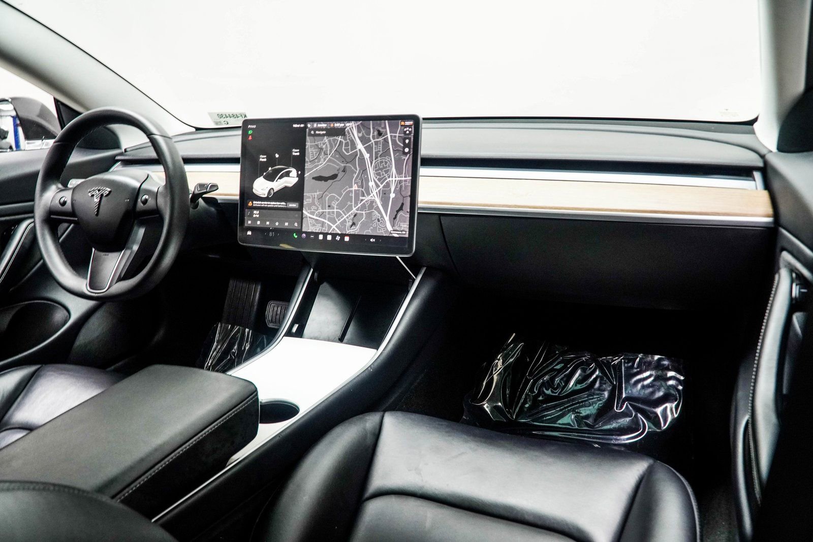 Used 2019 Tesla Model 3 Standard Range image 18