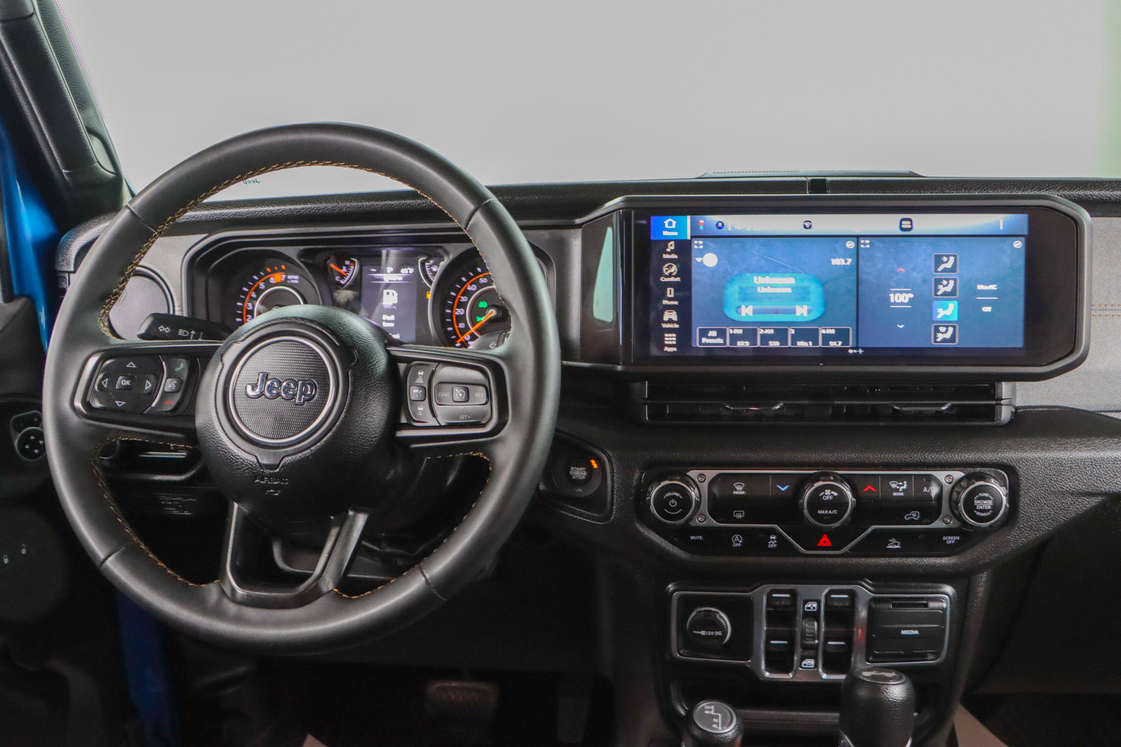 Used 2024 Jeep Wrangler Unlimited Sport image 17