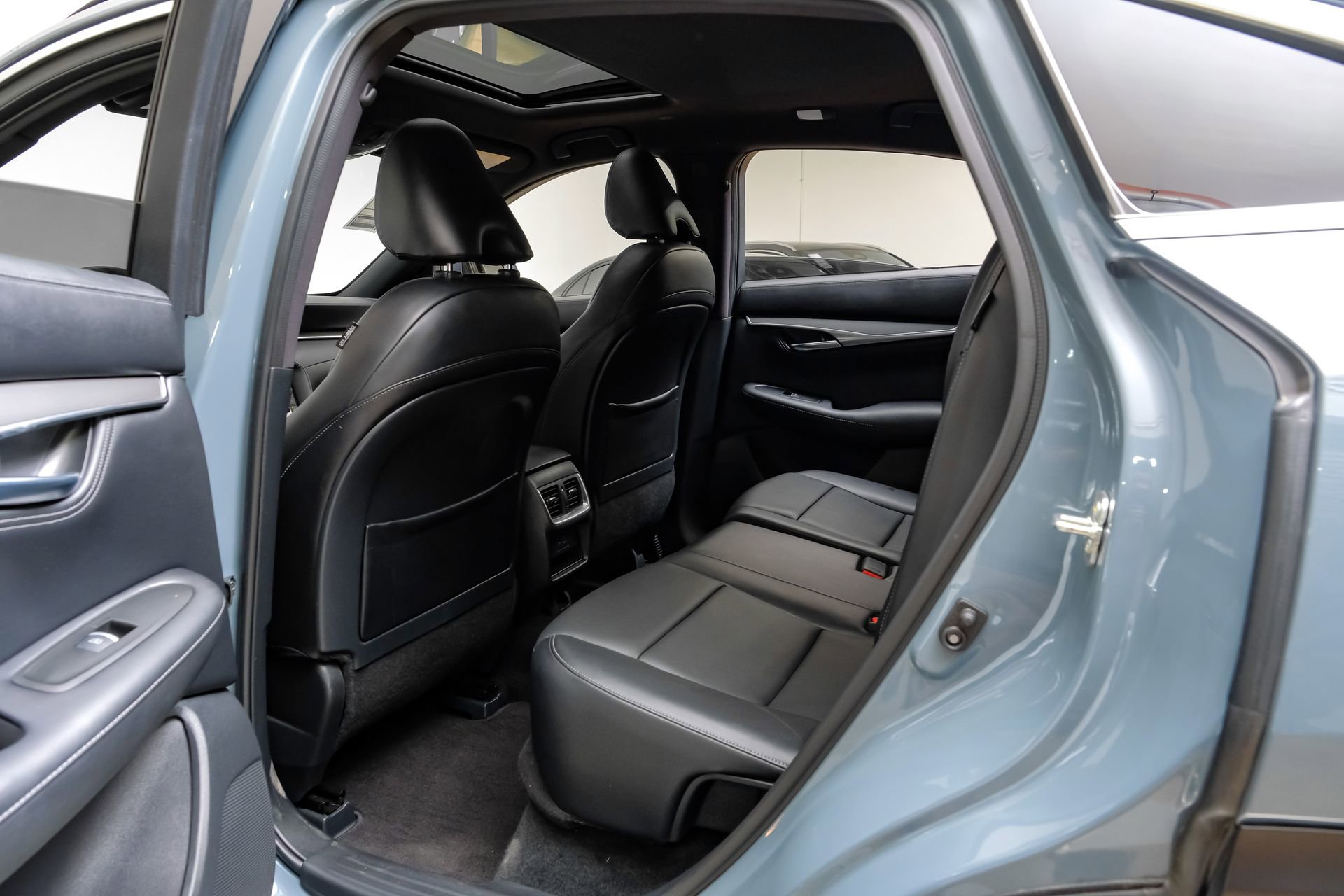 Used 2023 INFINITI QX55 Luxe w/ Cargo Package image 40