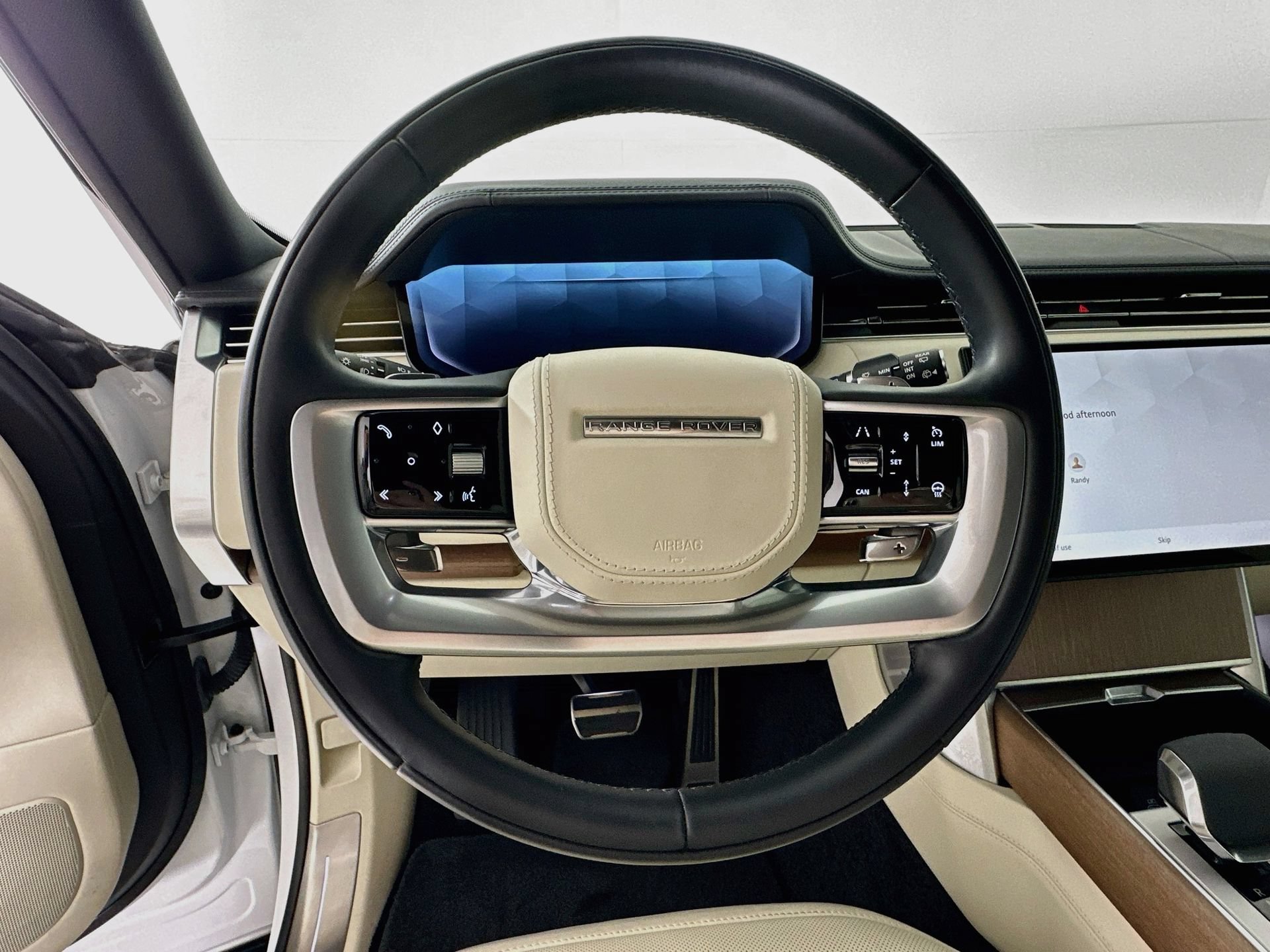 Used 2024 Land Rover Range Rover SE AWD/4WD image 12