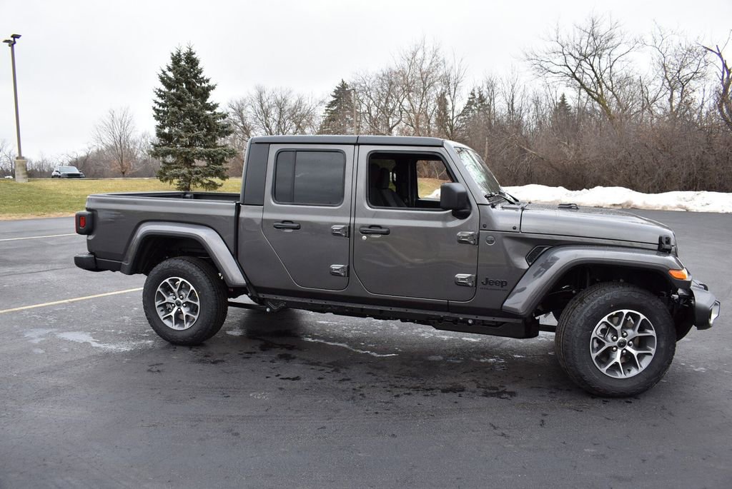 New 2026 Jeep Gladiator Sport AWD/4WD image 4
