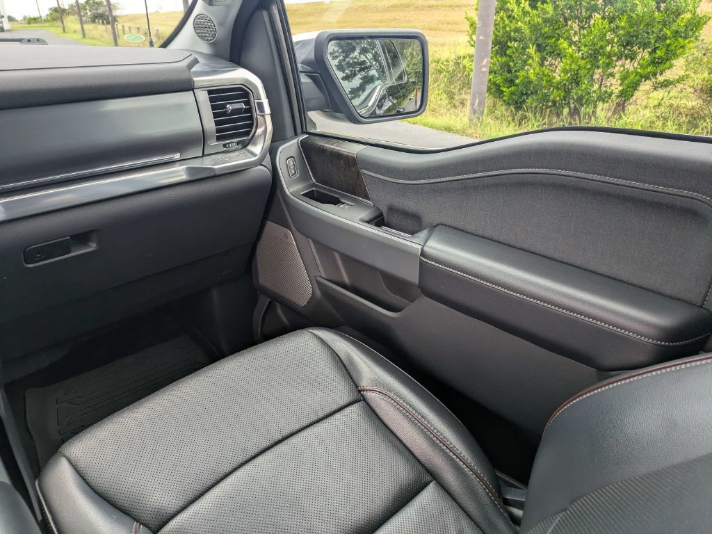 Used 2021 Ford F150 Lariat w/ Equipment Group 502A High AWD/4WD image 18