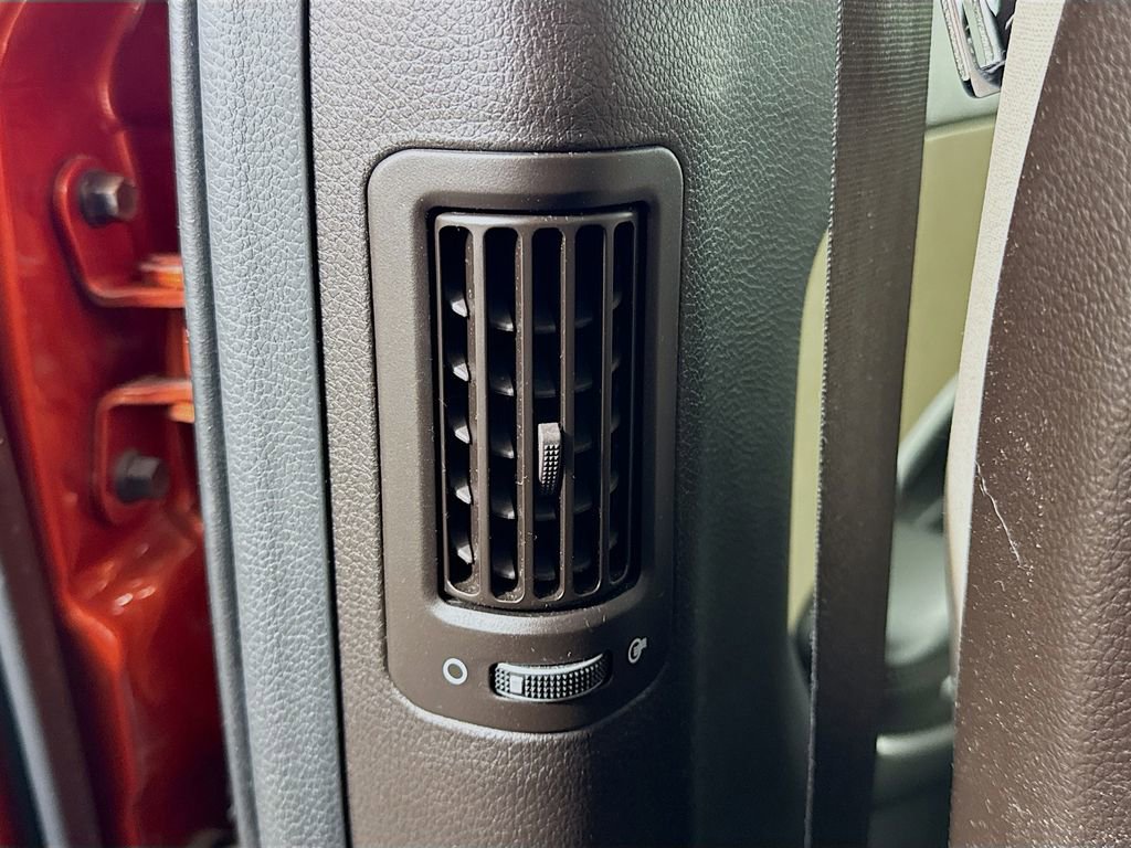 Used 2015 Hyundai Santa Fe Sport image 24