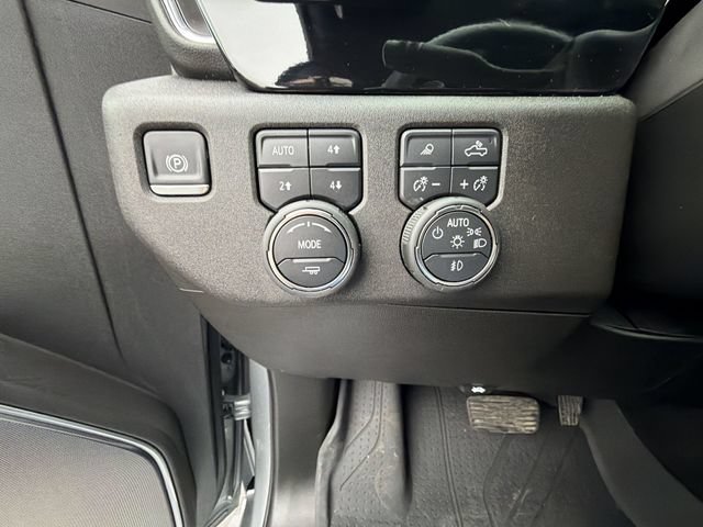 Certified 2025 Chevrolet Silverado 1500 High Country w/ High Country Premium Package AWD/4WD image 18