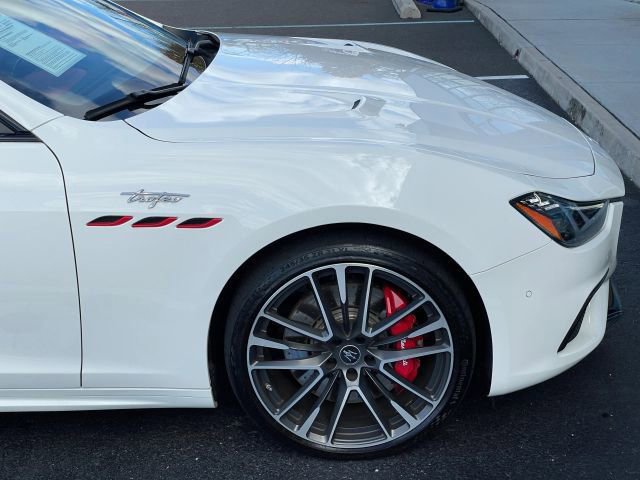 Used 2023 Maserati Ghibli Trofeo image 24