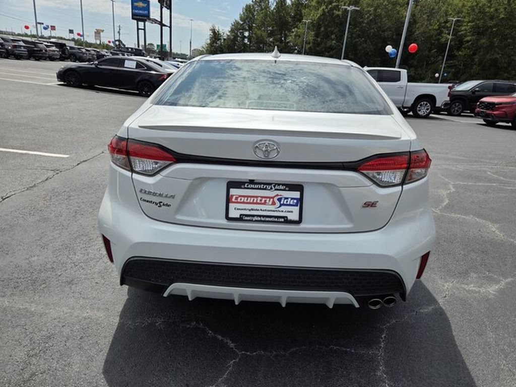 Used 2022 Toyota Corolla SE FWD image 4