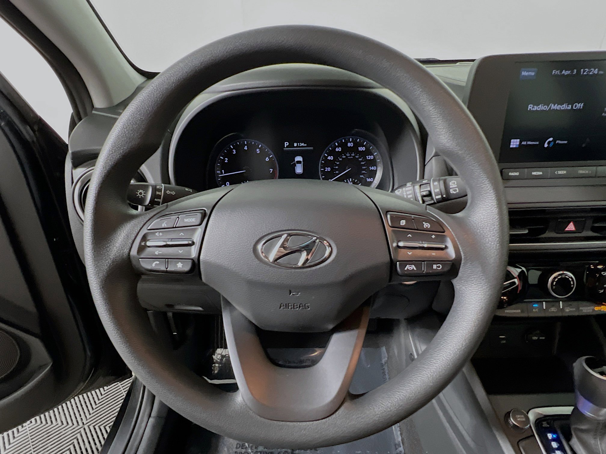 Used 2023 Hyundai Kona SEL image 18