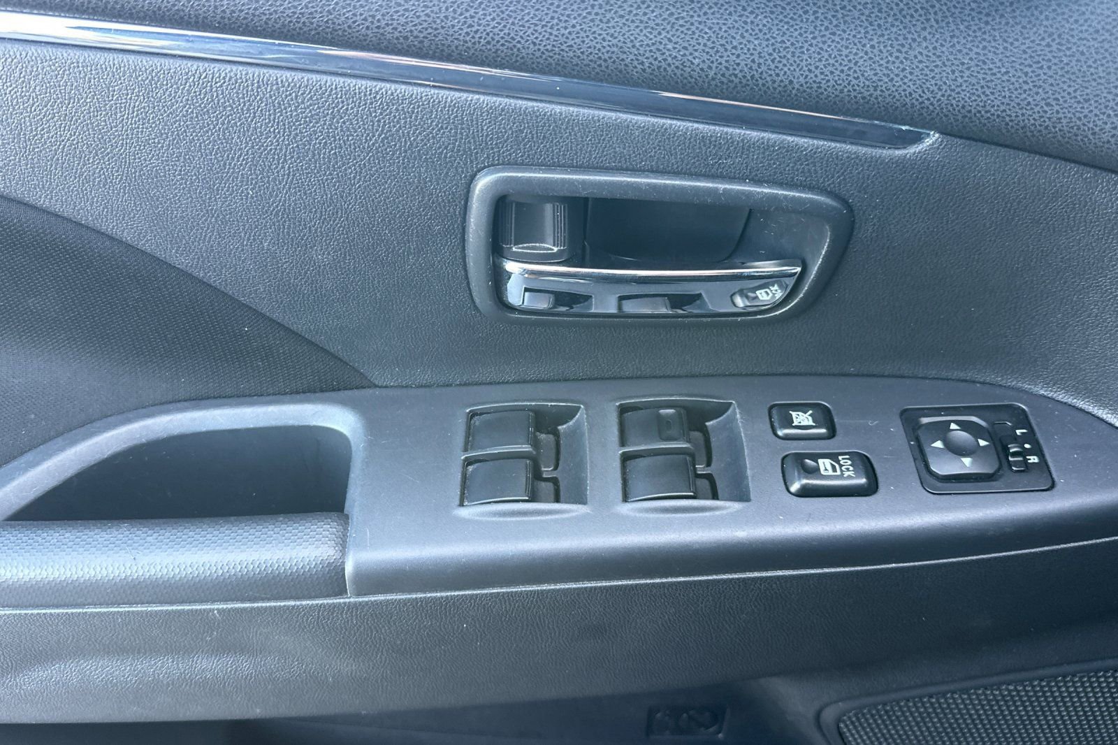 Used 2024 Mitsubishi Outlander Sport ES image 12