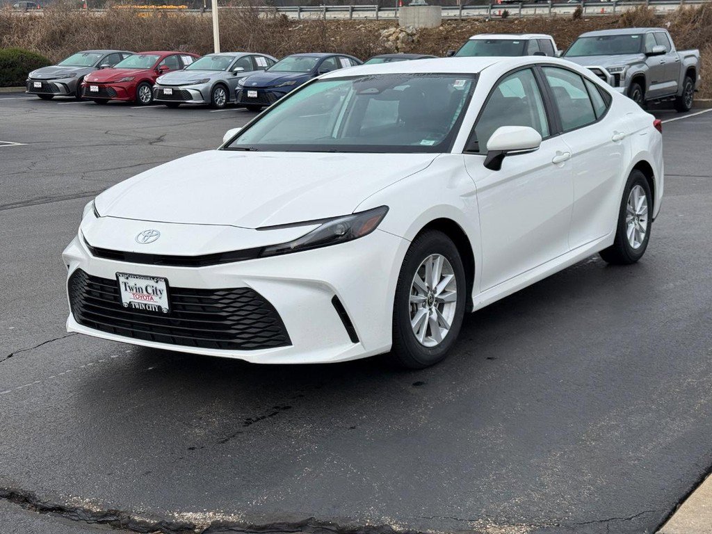 Certified 2025 Toyota Camry LE image 9