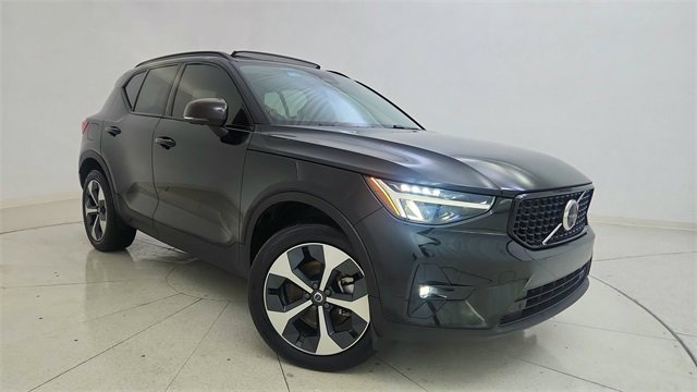 Used 2024 Volvo XC40 B5 Plus