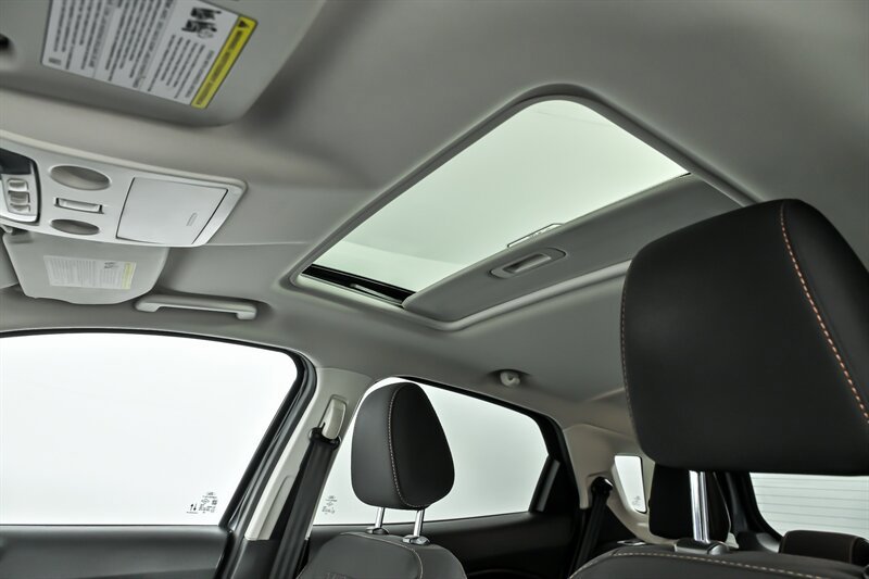 Used 2021 Ford EcoSport SE w/ SE Convenience Package image 18