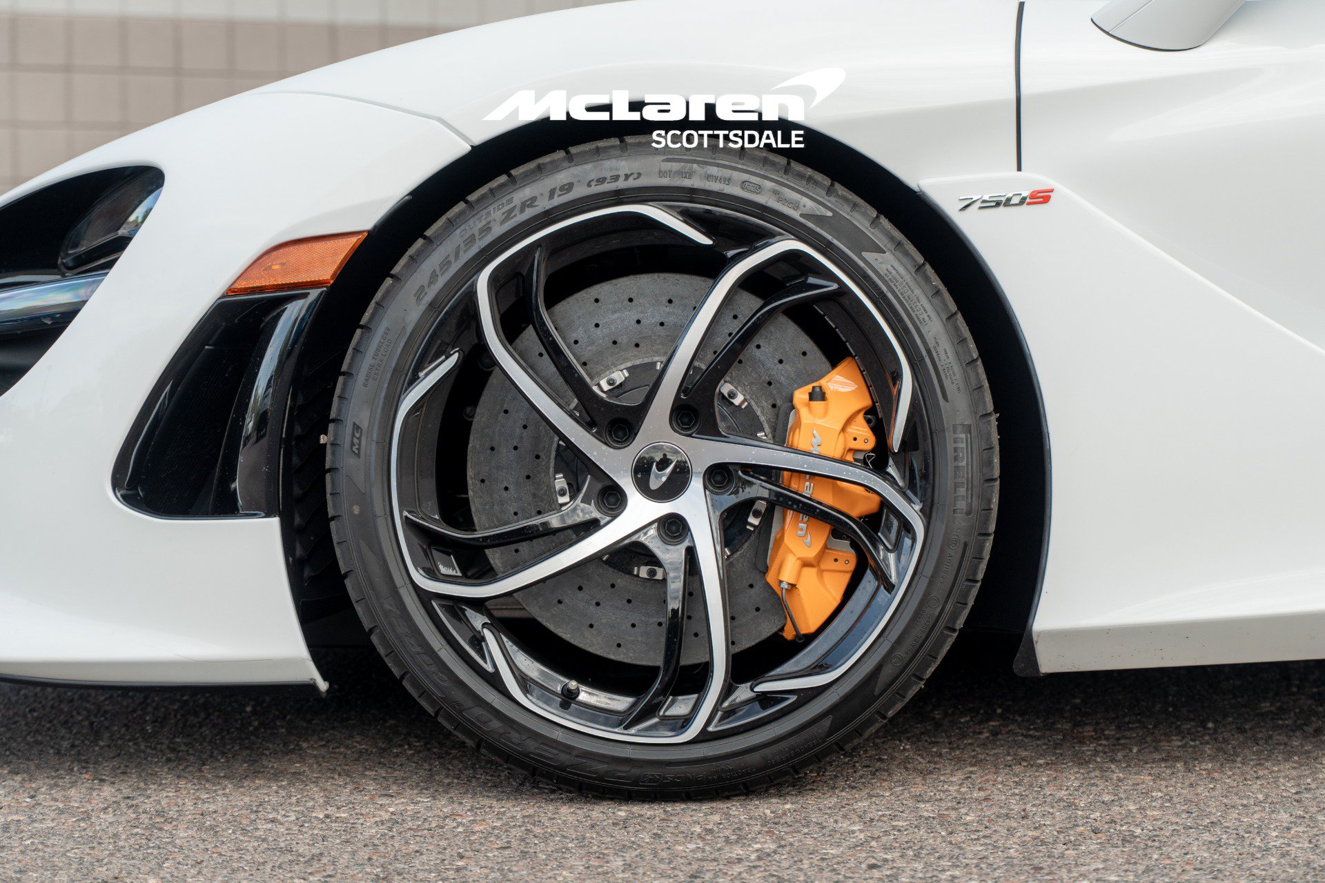 Used 2026 McLaren 750S Spider RWD image 28