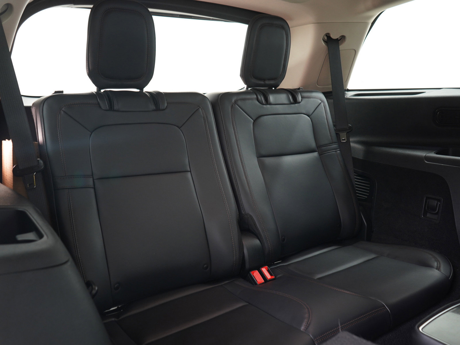 Used 2024 Lincoln Aviator Reserve w/ Equipment Group 201A image 15