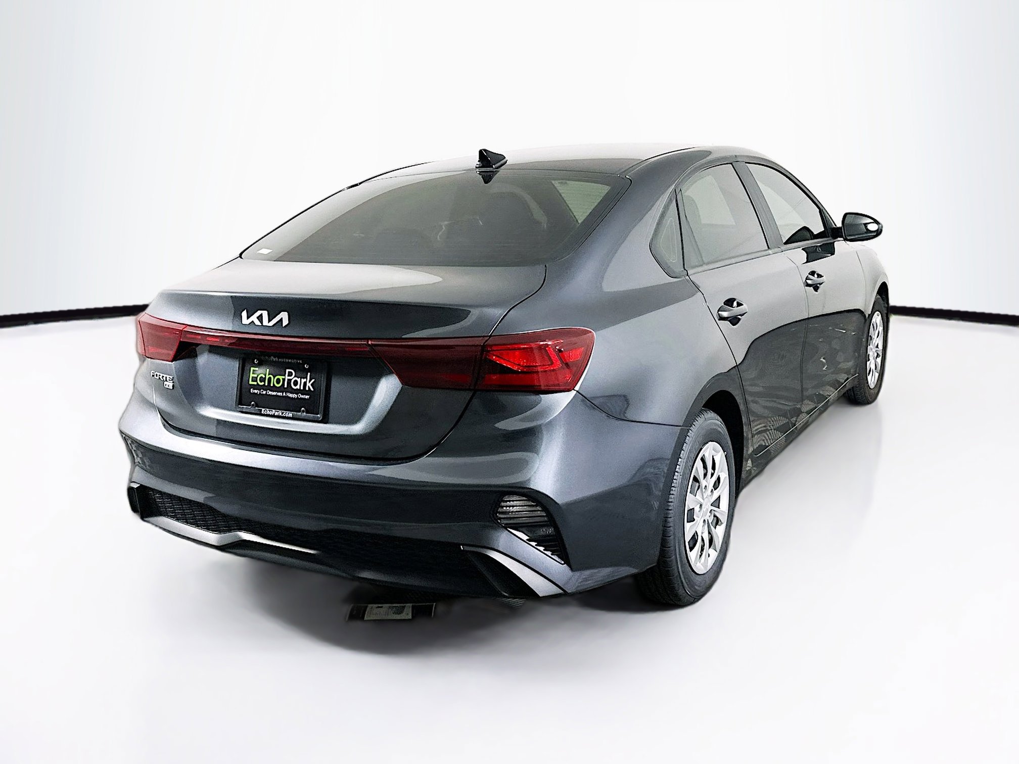 Used 2023 Kia Forte LX image 9