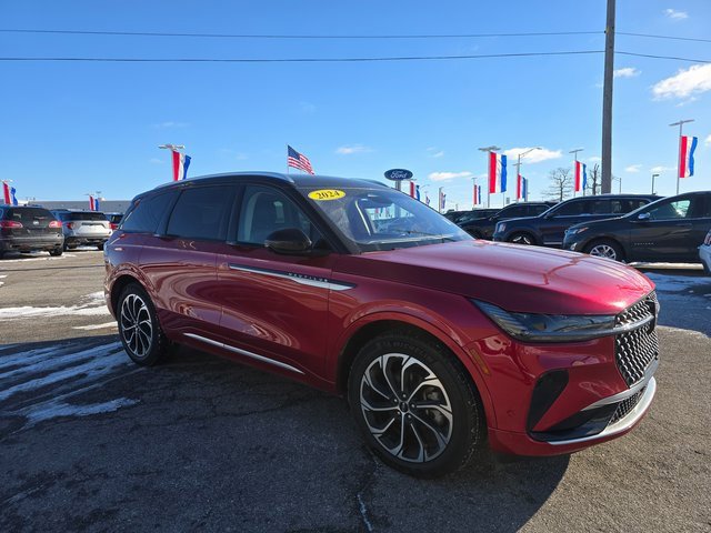 Used 2024 Lincoln Nautilus Reserve image 2