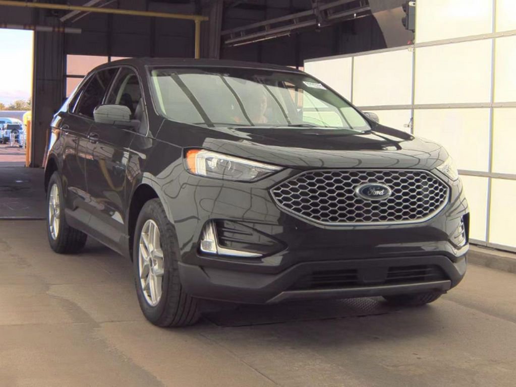 Used 2024 Ford Edge SEL w/ Convenience Package AWD/4WD image 4