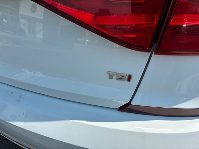 Used 2016 Volkswagen Passat 1.8T SE FWD image 7