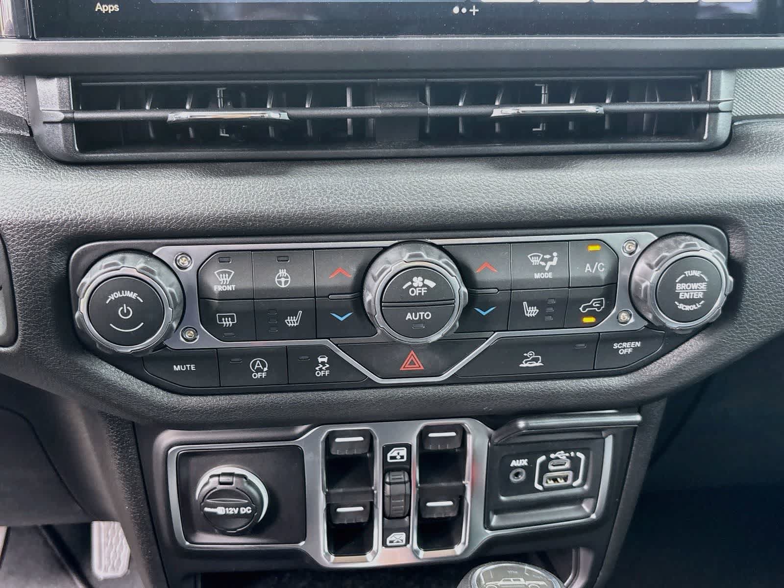 New 2026 Jeep Gladiator Sport AWD/4WD image 15