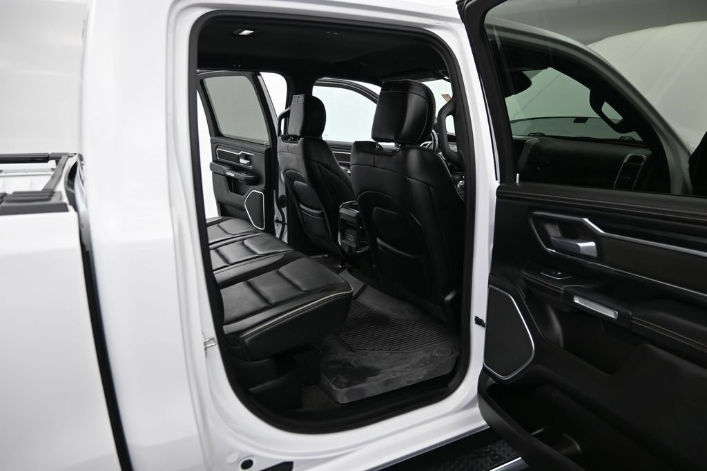 Used 2023 RAM 1500 Laramie AWD/4WD image 11