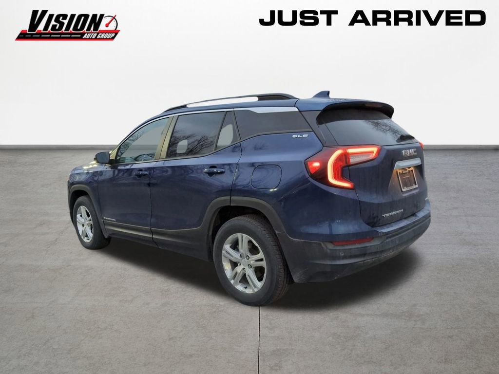 Used 2022 GMC Terrain SLE w/ Driver Convenience Package image 7
