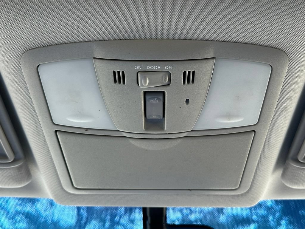 Used 2011 INFINITI QX56 4WD w/ Deluxe Touring Pkg image 28