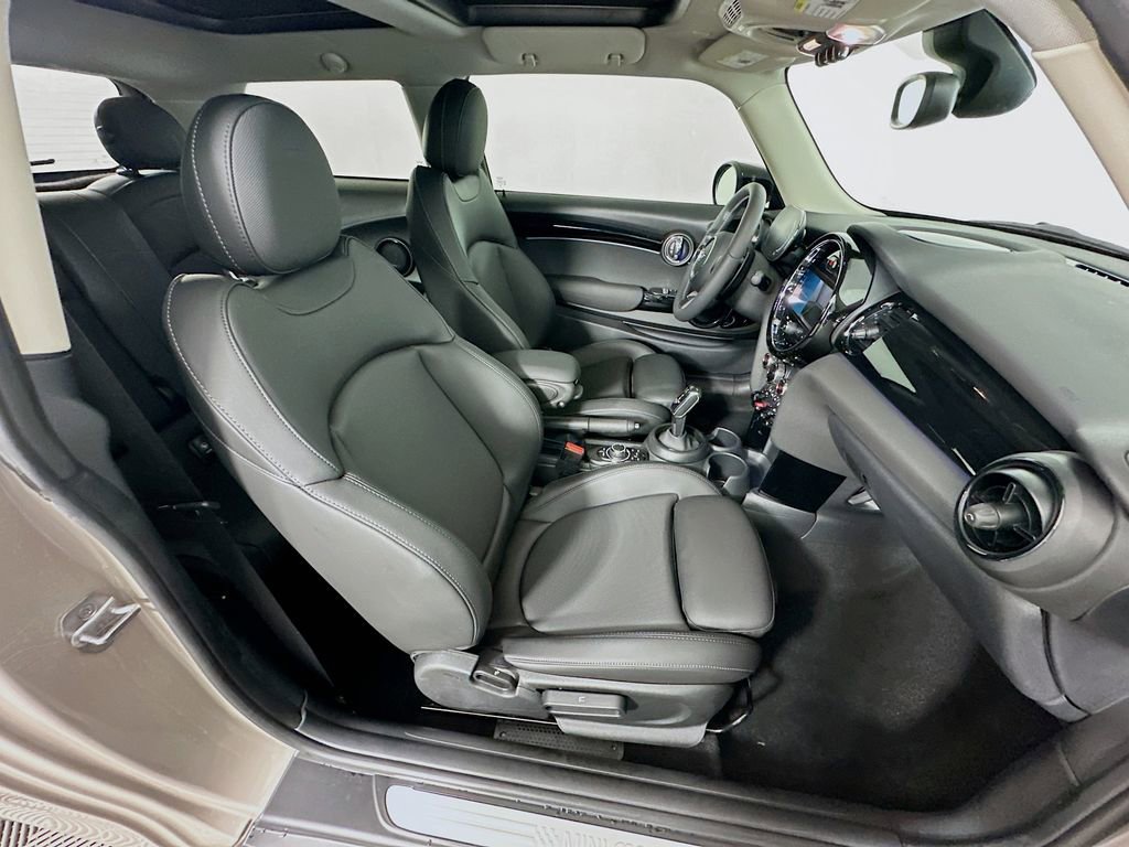 Certified 2024 MINI Cooper S image 28