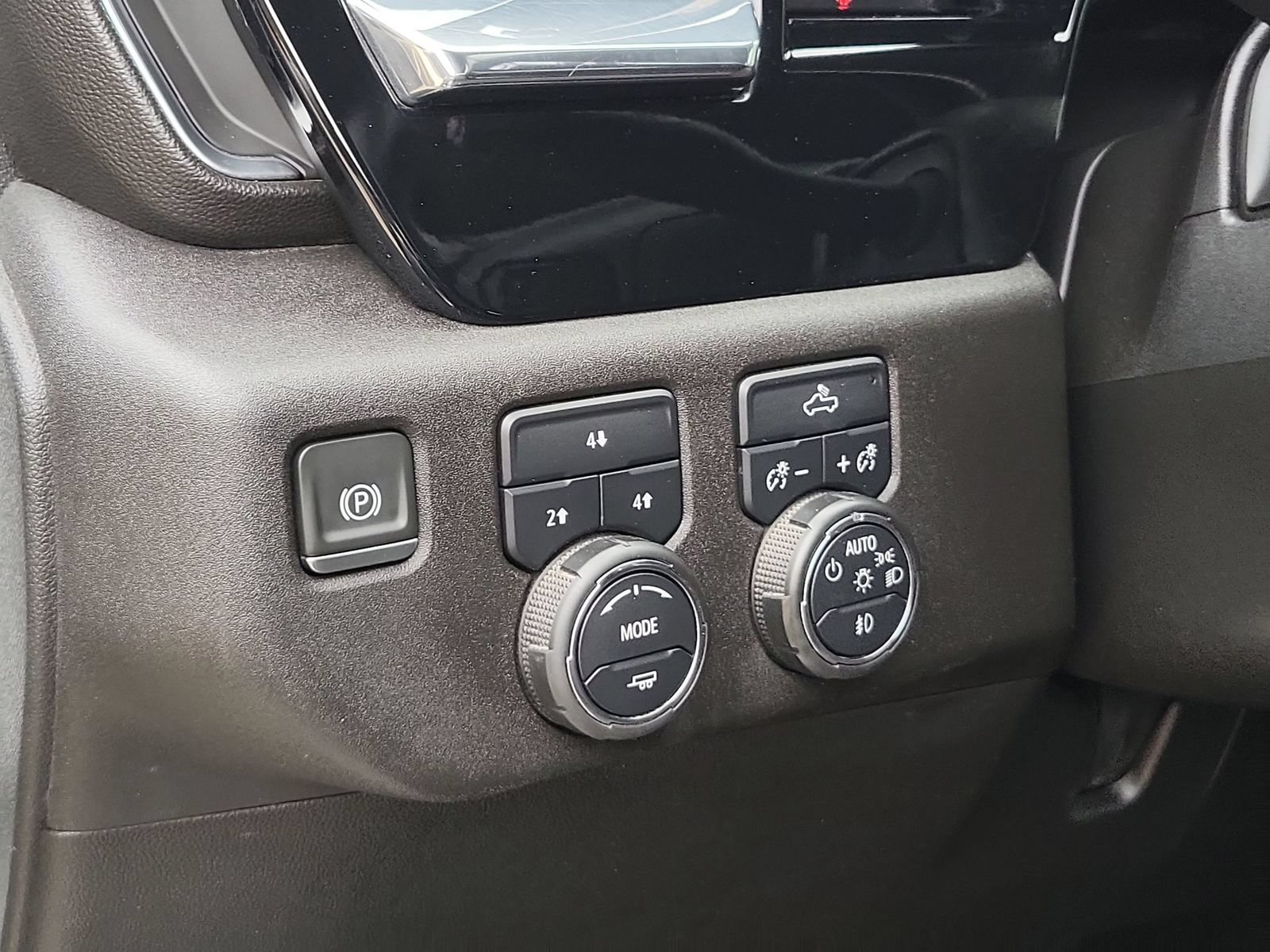 Certified 2024 Chevrolet Silverado 2500 LT AWD/4WD image 17