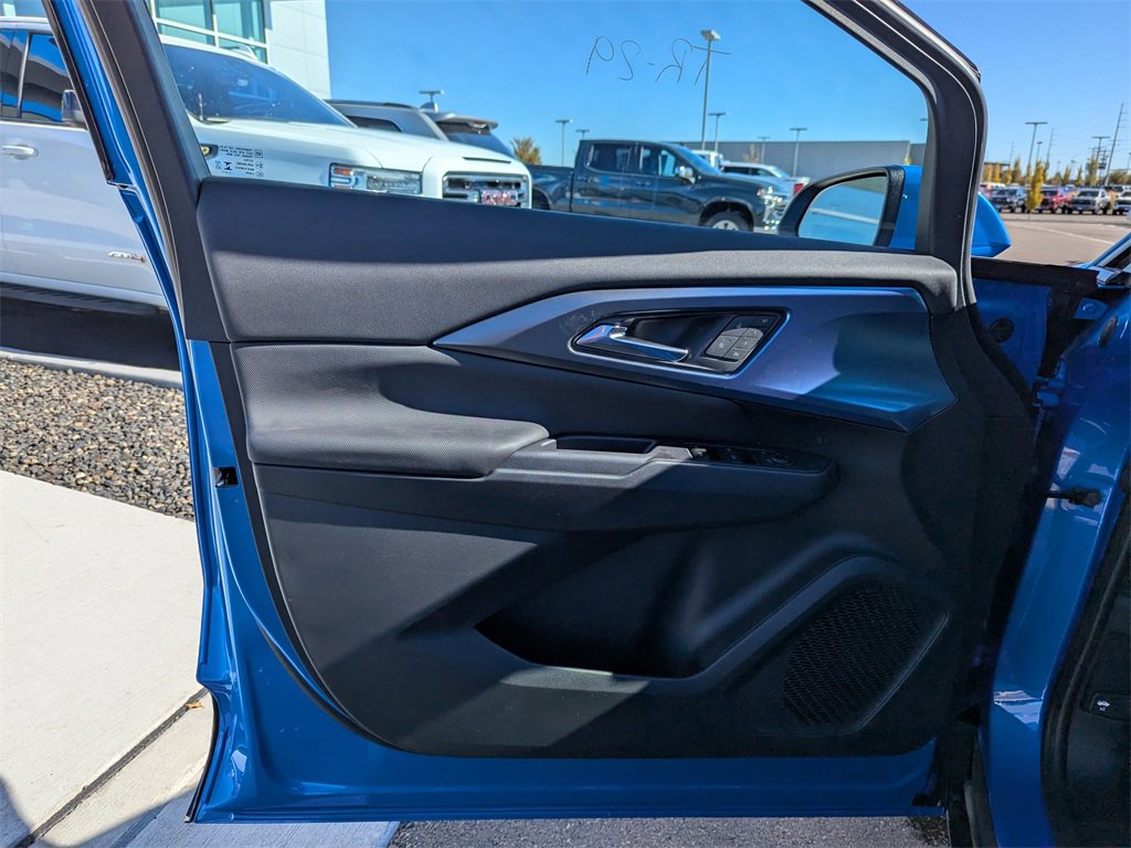 New 2026 Chevrolet Equinox EV LT image 8