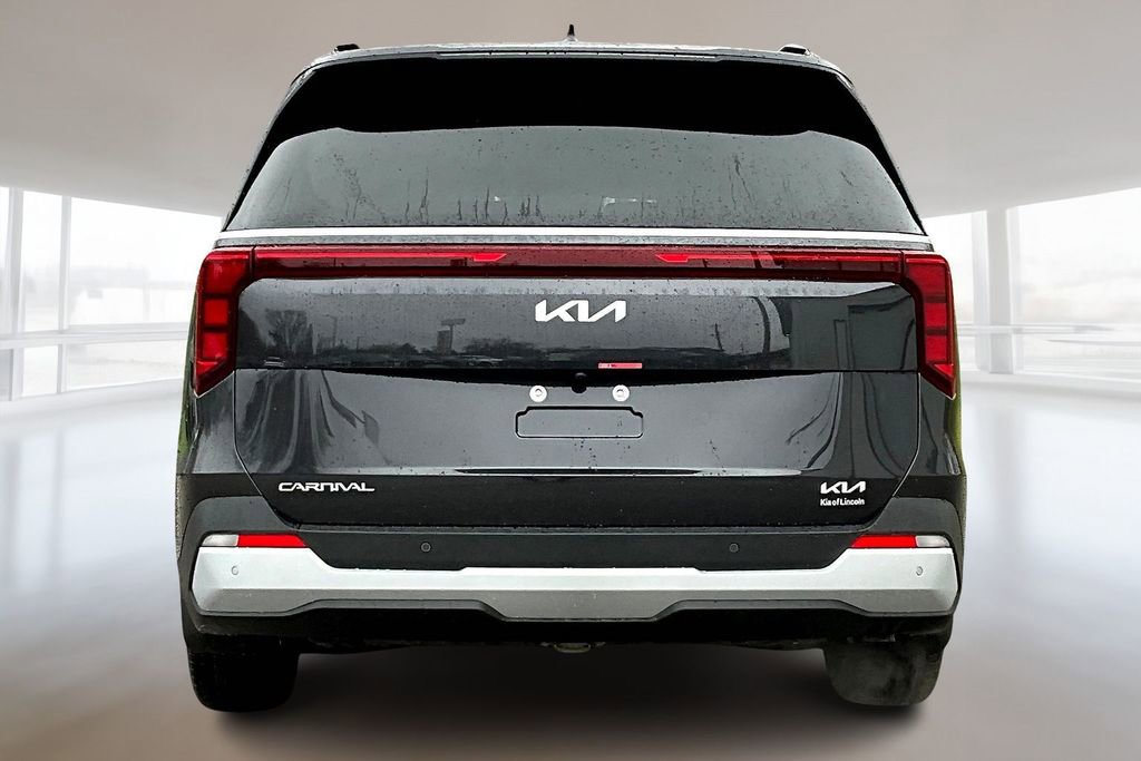 New 2026 Kia Carnival EX FWD image 4