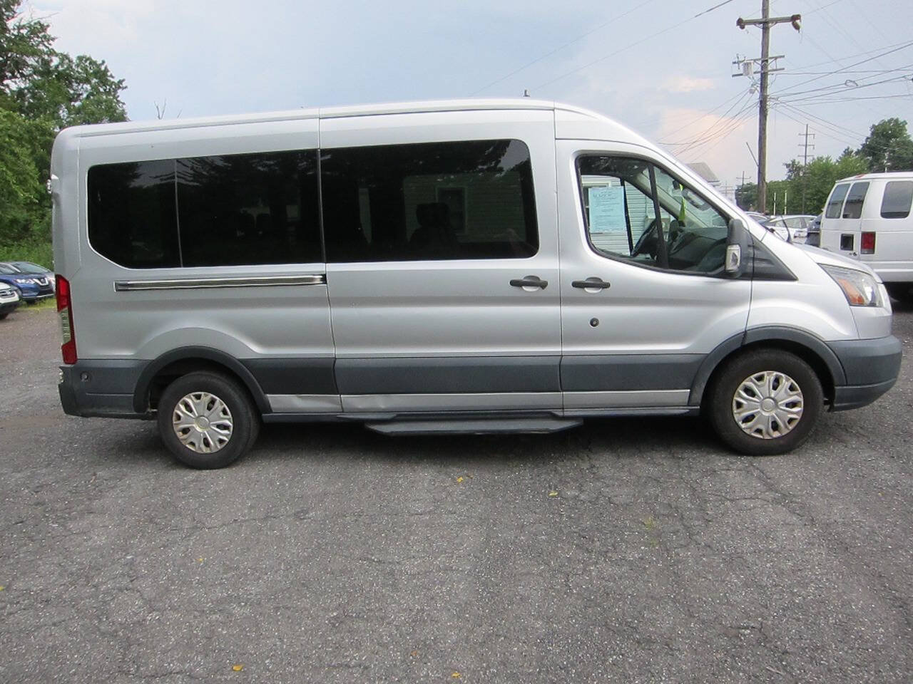Used 2017 Ford Transit 350 XL RWD image 3