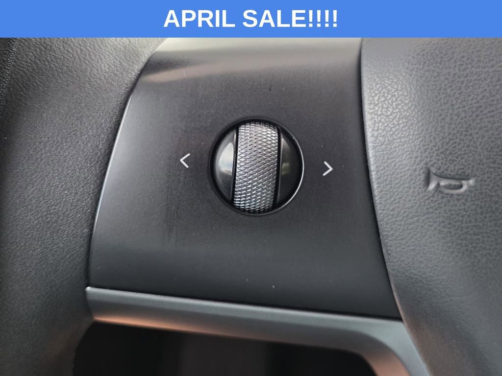 Used 2024 Tesla Model Y Long Range image 30