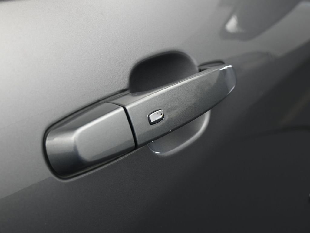 Used 2024 Chevrolet Equinox LS w/ Driver Confidence II Package image 37