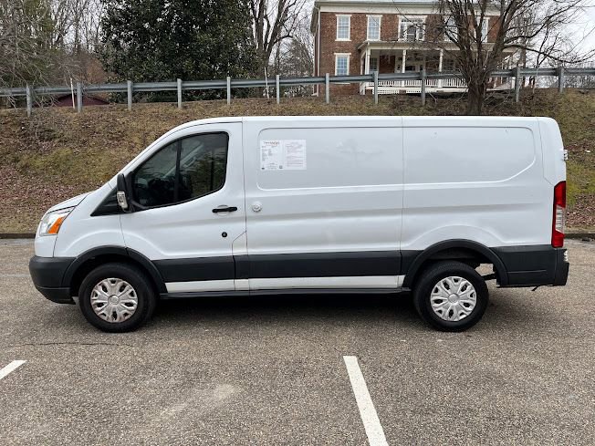 Used 2015 Ford Transit 250 130 Low Roof w/ Exterior Upgrade Package image 18