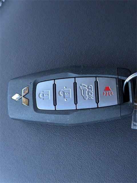 New 2025 Mitsubishi Outlander SEL image 36