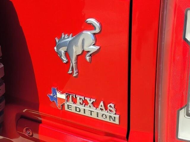 Used 2021 Ford Bronco Badlands image 8