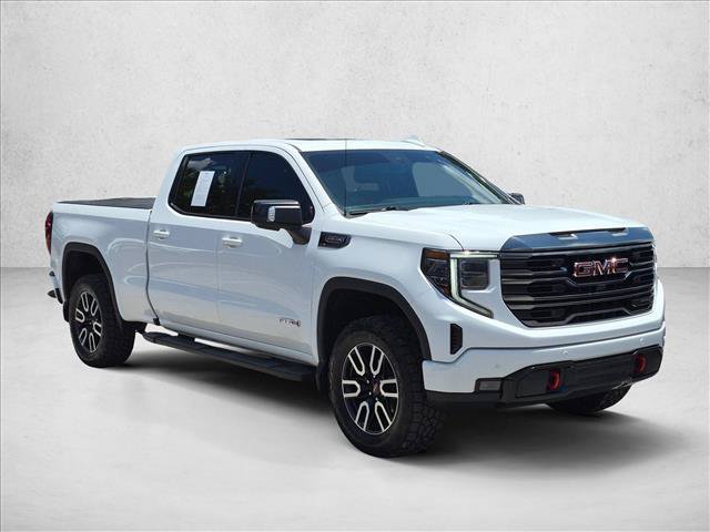 Used 2023 GMC Sierra 1500 AT4 w/ AT4 Premium Package AWD/4WD image 3