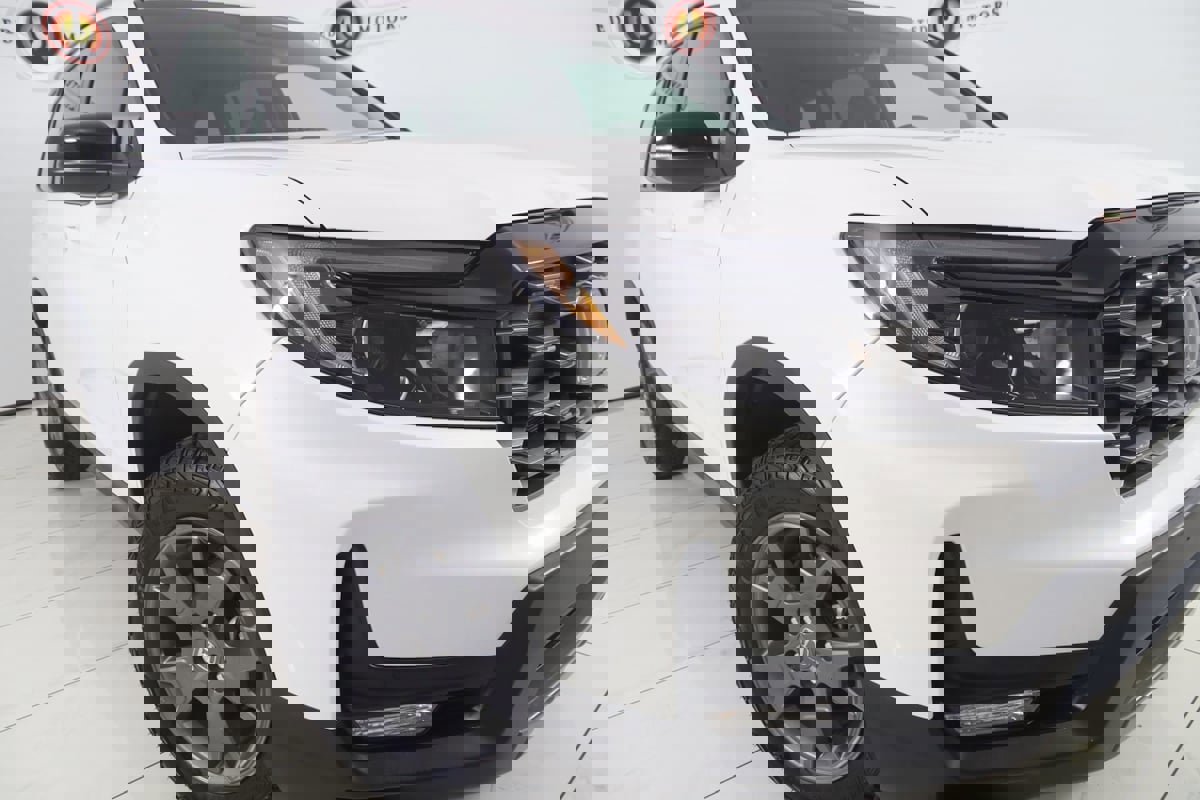 Used 2024 Honda Passport TrailSport image 17